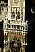 Blick von der Peterskirche: Glocken-/Figurenspiel am Neuen Rathaus